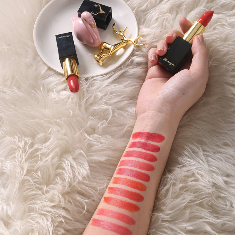 Qixi Valentinstag Geschnitztes Liebes-Lippenstift-Set