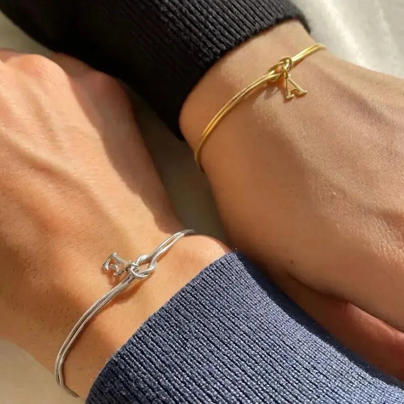 Neue Buchstaben AZ Liebesknoten Armbänder für Frauen Paar Gold Farbe zierliche Schlangenkette Bettelarmband Edelstahl Schmuck Geschenk Valentinstag Geschenke