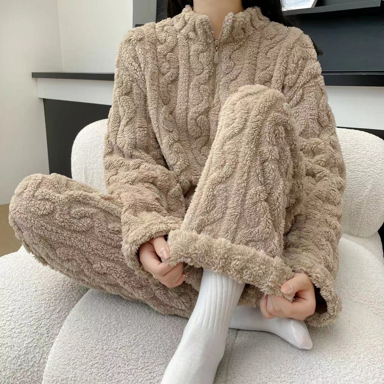 Autumn And Winter New Twist Zipper Couple Fleece-lined Thick Coral Fleece Pajamas Homewear Loungewear Sleepwear For Sleeping